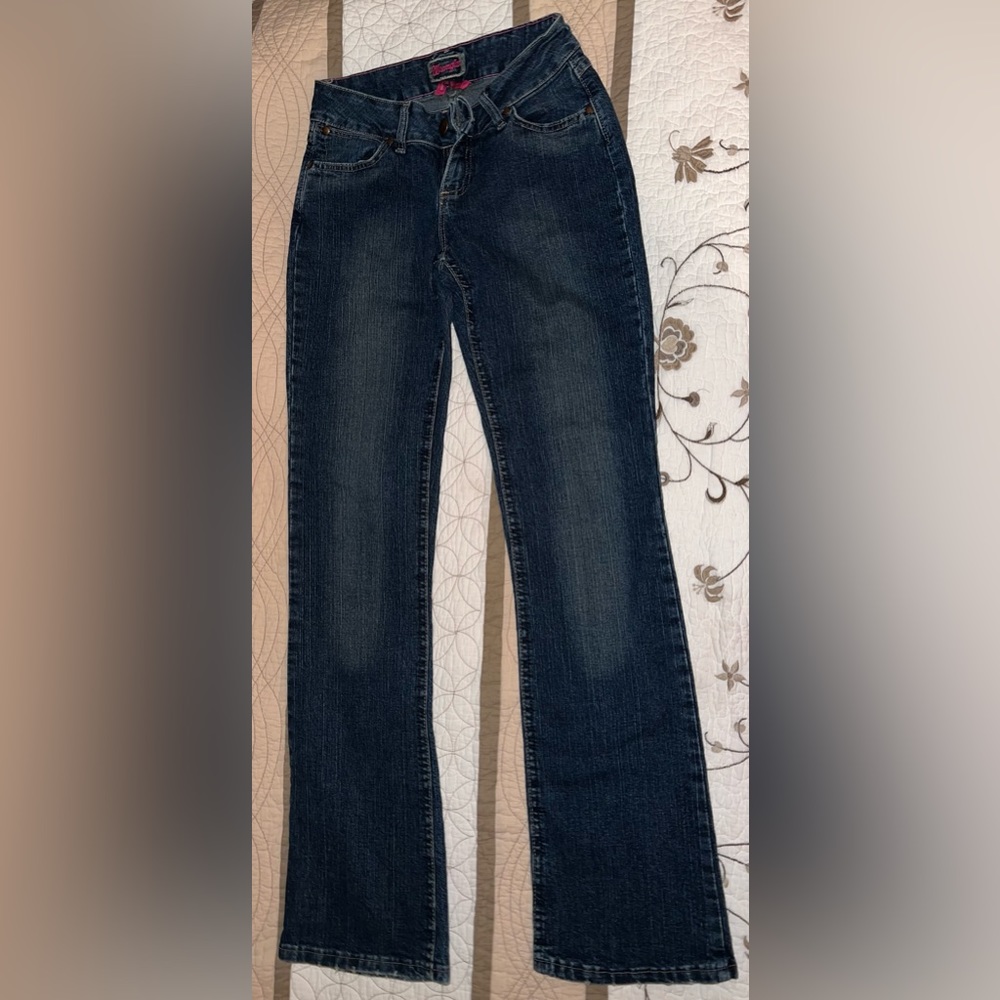 Wrangler Ladies Jeans 1/2 x 34 Premium Patch